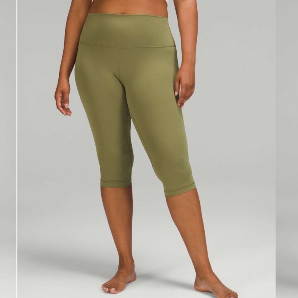 Lululemon Align High-Rise Crop 17"
Bronze Green Size 10